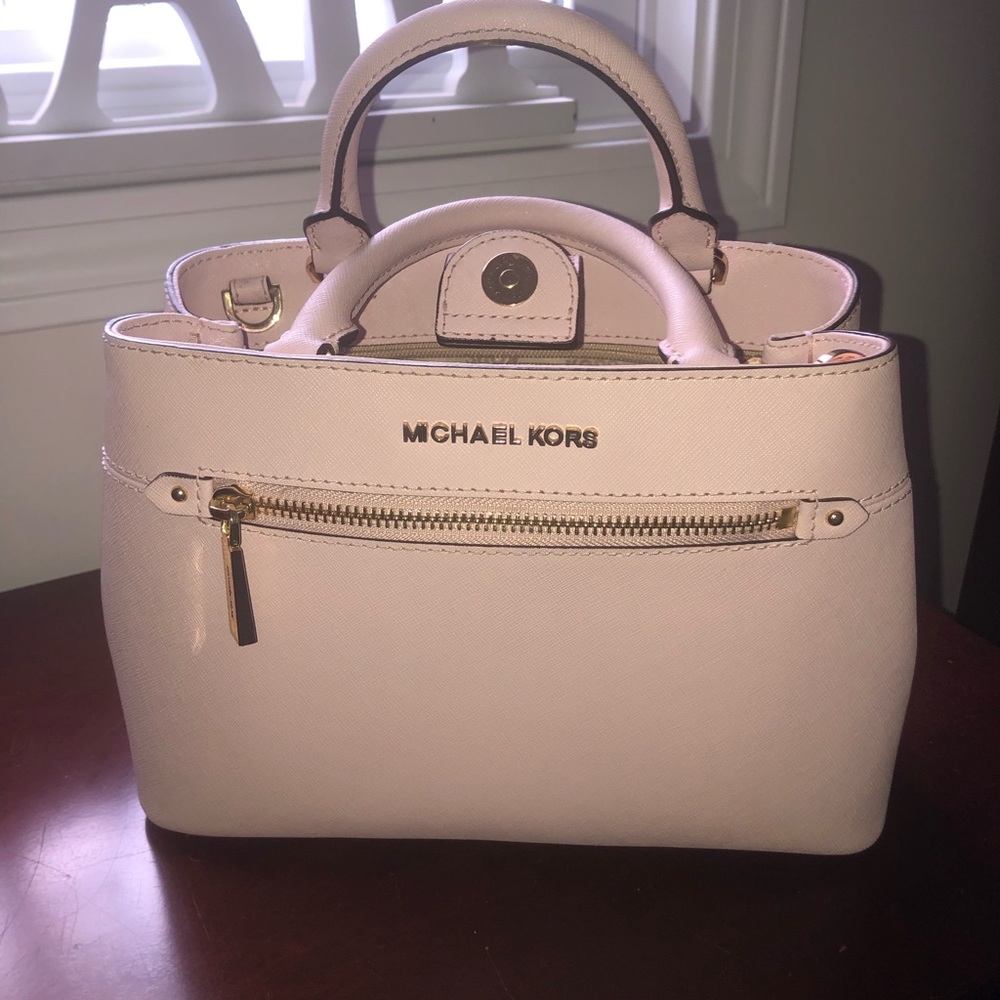 Michael Kors bag great condition - Picture 1 of 2